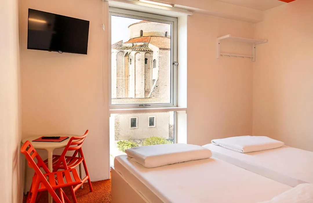 Boutique Hostel Forum-1